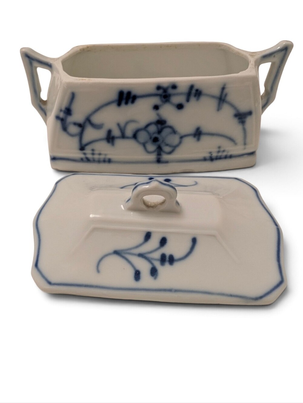 VINTAGE Royal Blue White Bayreuth Dish Covered Porcelain Tettau Strawflower